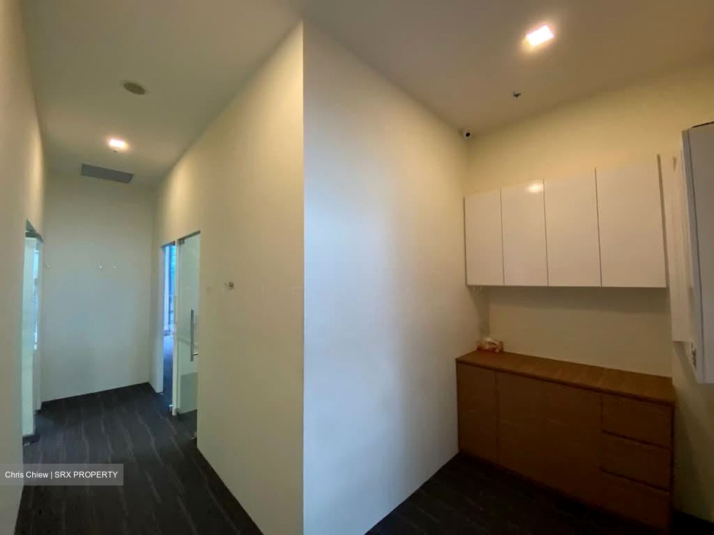 Sbf Center (D1), Office #558857191